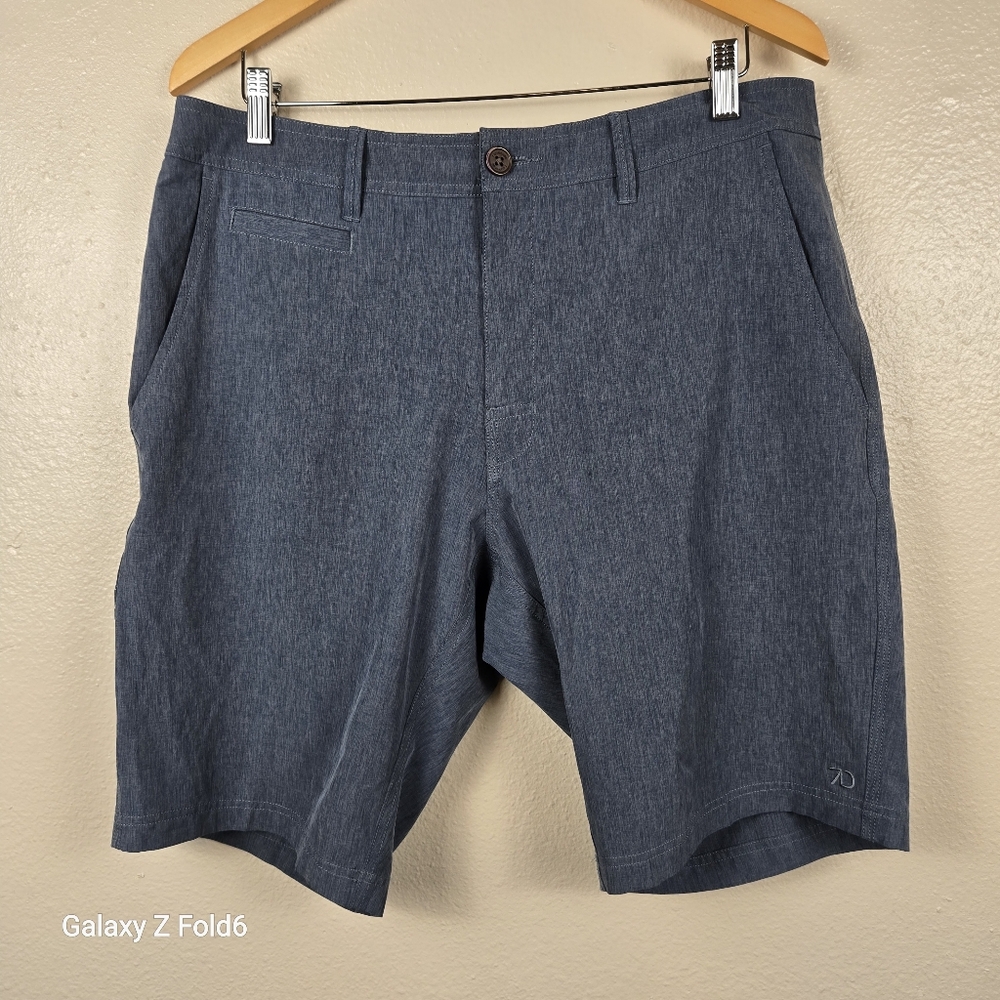 7 Diamonds Velocity Performance Shorts Mens 34 Blue Excellent Stretch Golf